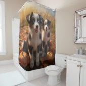 Australische Herder Puppy Herfst Delight Pompoen Douchegordijn (In situ)