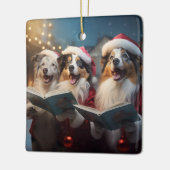 Australische Herders Kerstmis Caroling Vakantie Keramisch Ornament (Links)
