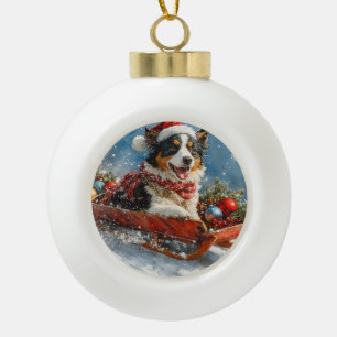 Australische herdershond in slee Kerstmis Keramische Bal Ornament