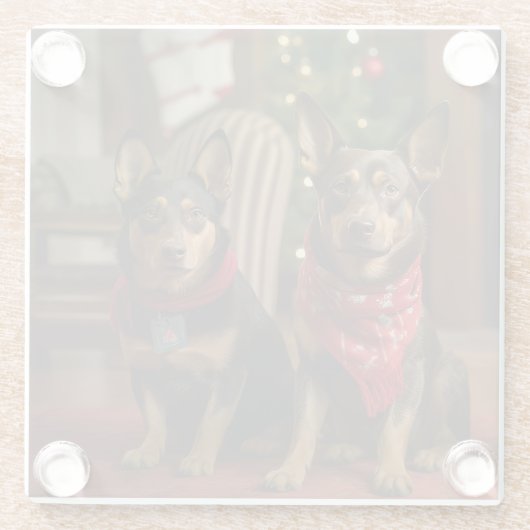 Australische Kelpie bij de open haard Kerstmis Glazen Onderzetter (Achterkant)