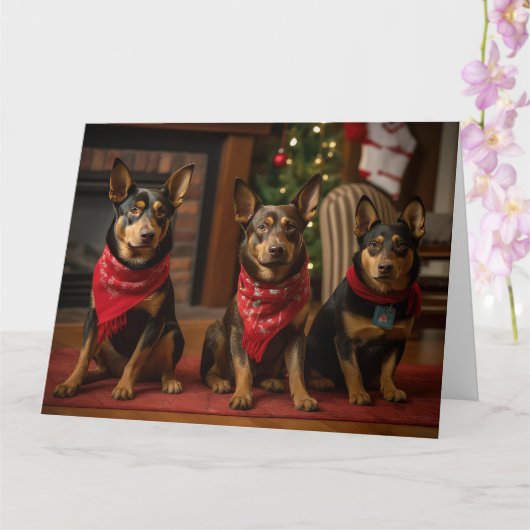 Australische Kelpie bij de open haard Kerstmis Kaart (Orchidee)