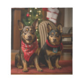 Australische Kelpie bij de open haard Kerstmis Notitieblok (Voorkant)
