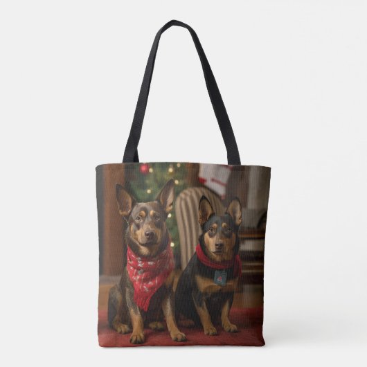 Australische Kelpie bij de open haard Kerstmis Tote Bag (Achterkant)