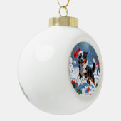 Australische Kelpie Kerstfeest Sneeuwscène Keramische Bal Ornament (Links)