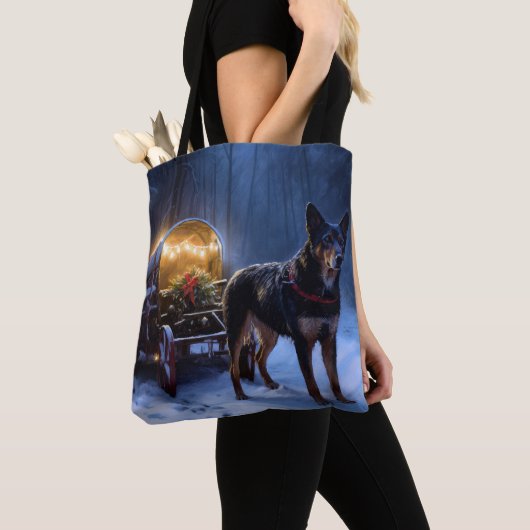 Australische Kelpie Snowy Sleigh Kerst Decor Tote Bag (Dichtbij)