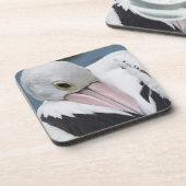 Australische pelikaan komt dicht drankjes onderzetter (Linkerzijde)