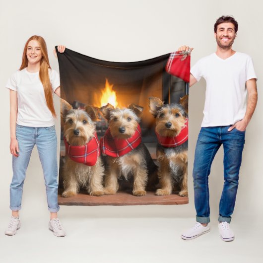 Australische Terrier bij de Haard Kerstmis Fleece Deken (In situ)