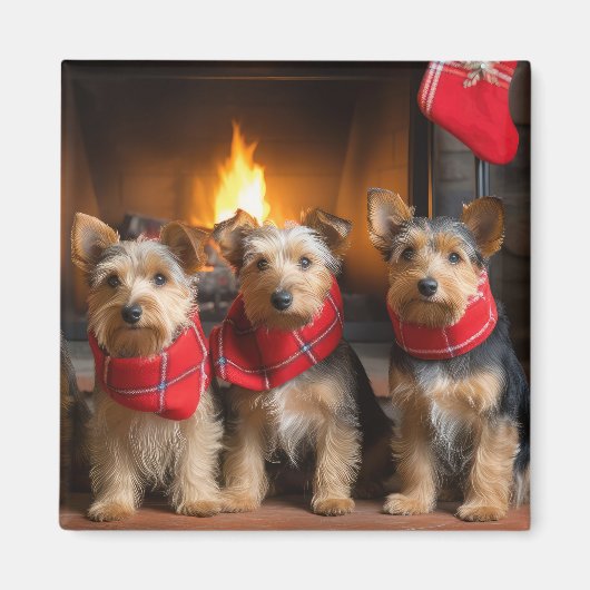 Australische Terrier bij de Haard Kerstmis Magneet (Voorkant)