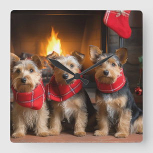 Australische Terrier bij de Haard Kerstmis Vierkante Klok