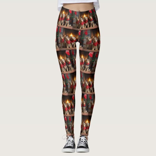 Australische Terriër bij de Open Haard Kerst Leggings (Voorkant)