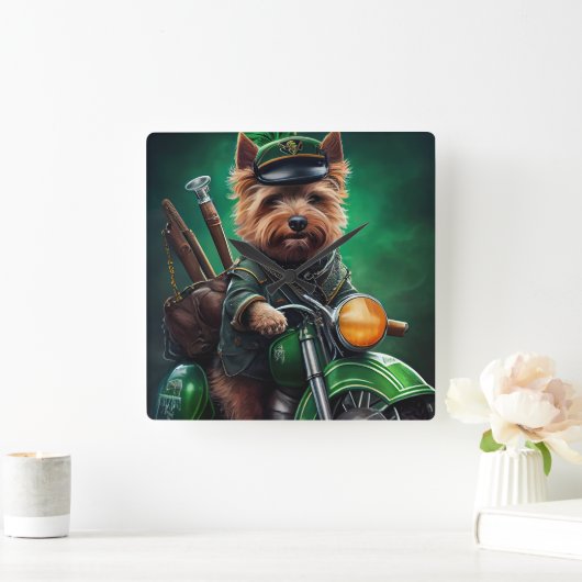 Australische Terrier motor St. Patrick's Day Vierkante Klok (Huis)