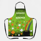 Authentic Irish Kitchen met Jouw naam over Groen Schort (Voorkant)