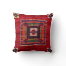 Authentieke Red Kilim Kussens voor een tijdloze lo