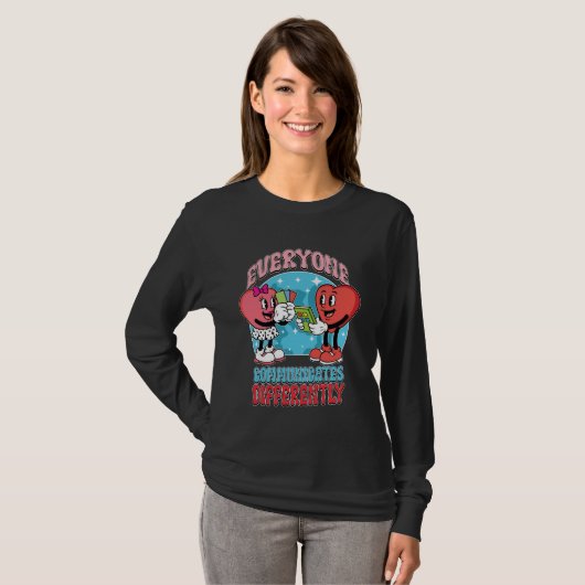 Autism Awareness Communicates Differently Teacher T-shirt (Voorkant volledig)
