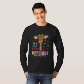 Autism Awareness Giraffe Flower Its Ok To Be Diffe T-shirt (Voorkant volledig)
