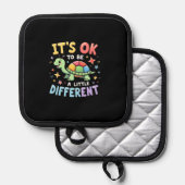 Autism Awareness It's Ok To Be A Little Different  Pannenlap (Voorkant / Achterkant)