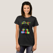 Autism Awareness Mom Life Messy Bun Sunglasses Ban T-shirt (Voorkant volledig)