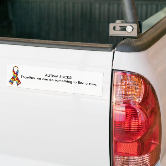 autism_ribbon, AUTISM SUCKS!Samen kunnen we ... Bumpersticker (Op Truck)