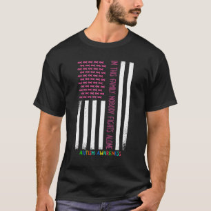 Autisme bewustzijnspuzzel In deze familie vecht ni T-shirt