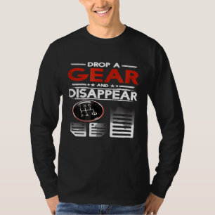 Auto-autokerels laten een tandwiel vallen en verdw t-shirt