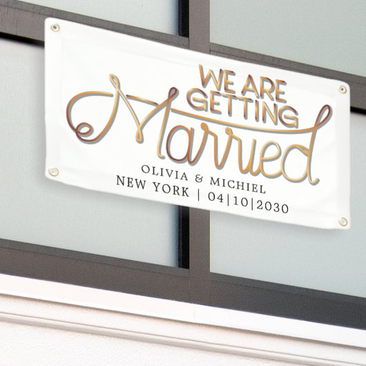 Auto banner 'we trouwen' (Buitenkant Gebouw)