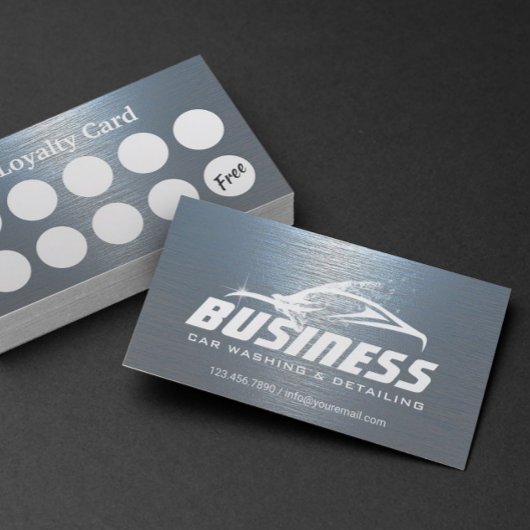 Auto-detailleert auto's met wolkblauw metalen klantenkaartje