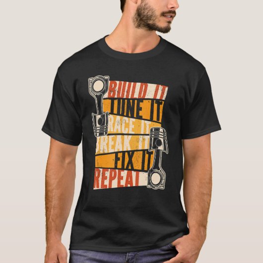 Auto Mechanic bouwt het netjes, zodat het de juist T-shirt (Voorkant)