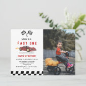 Auto race Fast One Boy Eerste Verjaardagsfeest Kaart (Staand voorkant)
