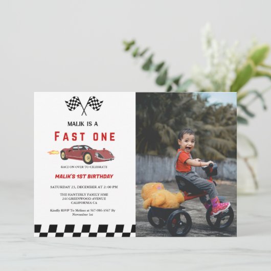 Auto race Fast One Boy Eerste Verjaardagsfeest Kaart (Staand voorkant)