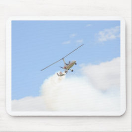Autogyro in vlucht muismat