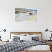 Autosnelweg bij Lonely Chacma Canvas Afdruk (Insitu (Slaapkamer))
