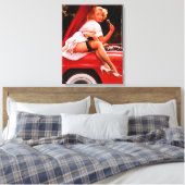  autowrak met pinupmeisje canvas afdruk (Insitu (Slaapkamer))