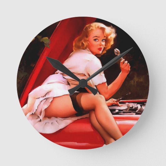  autowrak met pinupmeisje ronde klok (Voorkant)