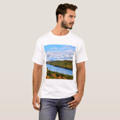 "Autumn aan het meer van de wolken" T-shirt (Voorkant volledig)