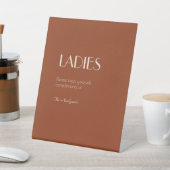 Autumn Boho Deco | Rust Dames Bathroom Reclamebord Met Voetstuk (Insitu)