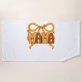 Autumn Coquette Mama – Gezellige Herfst Esthetisch Strandlaken (Voorkant)