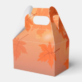 Autumn design with maple leaves and bokeh effect bedankdoosjes (Achterkant)