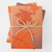 Autumn design with maple leaves and bokeh effect inpakpapier vel (In situ)