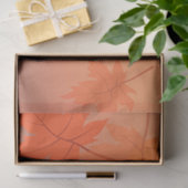 Autumn design with maple leaves and bokeh effect tissuepapier (Geschenk)