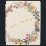 Autumn Floral Wreath Yellow Green met naam iPad Cover<br><div class="desc">Deze stijlvolle,  aangepaste iPad-cover is voorzien van een prachtige herfstflorale groenery in een prachtig herfst palet van mosterdgeel,  sage-groen en doorschijnend. Personaliseer het met jouw naam in manuscript het schrijven. Geweldig cadeauidee.</div>