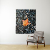 Autumn Leaf op Black Rocks Wandkleed (In situ)