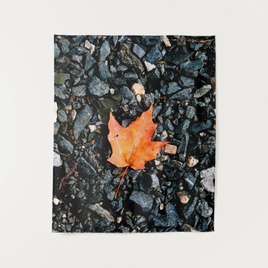 Autumn Leaf op Black Rocks Wandkleed (Voorkant)