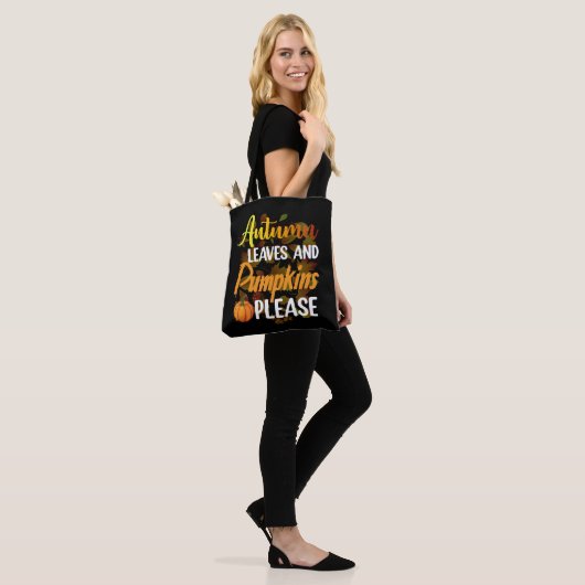 Autumn leaves and pumpkins please funny halloween tote bag (Op model)