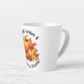 Autumn Leaves en Pumpkins Alsjeblieft Latte Mok (Rechterhoek)
