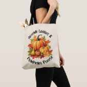 Autumn Leaves en Pumpkins Alsjeblieft Tote Bag (Dichtbij)