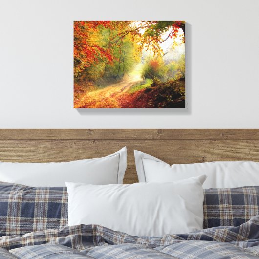 Autumn Leaves en Trees die Dirt Road bedekken Canvas Afdruk (Insitu (Slaapkamer))