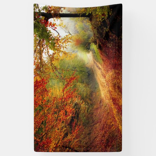 Autumn Leaves en Trees die Dirt Road bedekken Spandoek (Verticaal)
