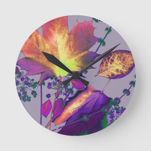 Autumn Leaves in Lilac Ronde Klok (Voorkant)