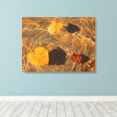Autumn lekt op het watercanvas door RoseWrites Canvas Afdruk (Insitu (Houten vloer))