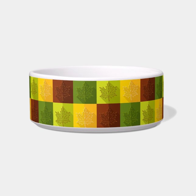 Autumn Maple Leaves, brown and green Voerbakje (Voorkant)